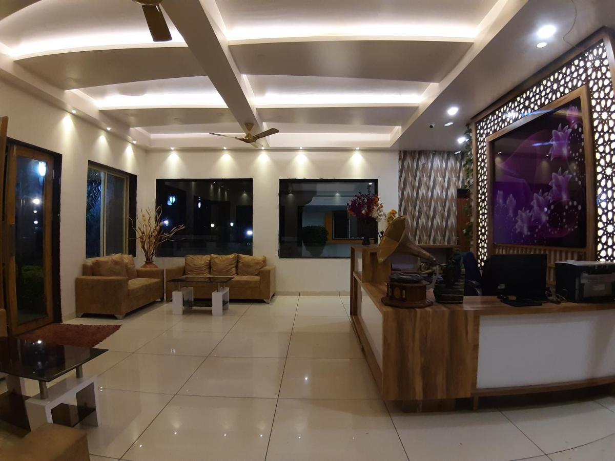Hotel Great Annapurna Khuldabad Экстерьер фото